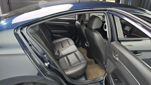 Hyundai Elantra (Avante)