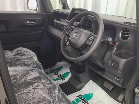Honda N-BOX Custom