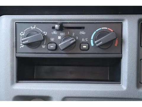 Mitsubishi Minicab Van