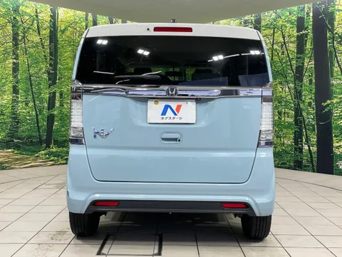 Honda N-BOX Slash