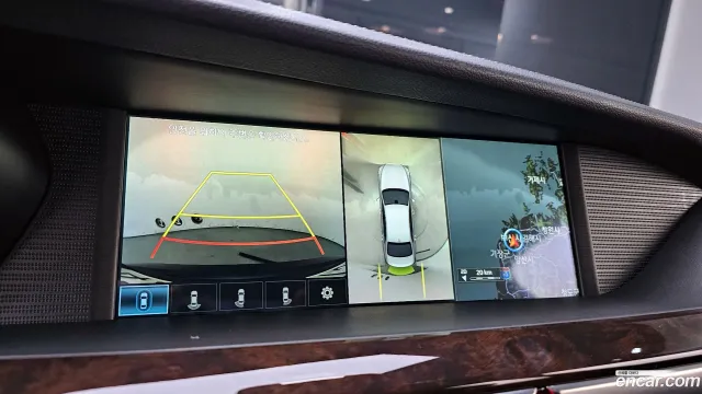 Genesis G90 (EQ900)