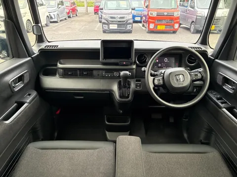 Honda N-BOX Custom
