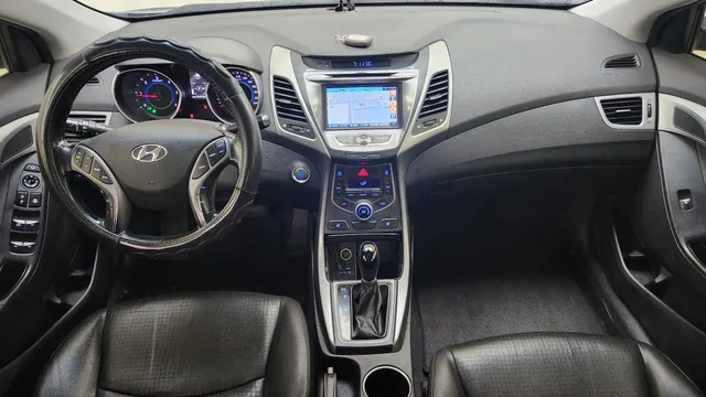 Hyundai Elantra (Avante)