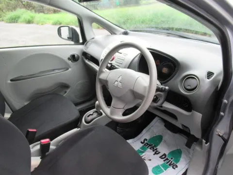 Mitsubishi I