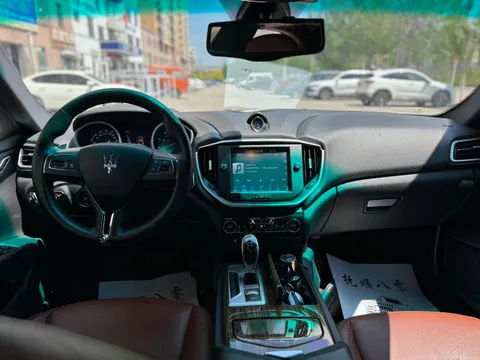Maserati Ghibli