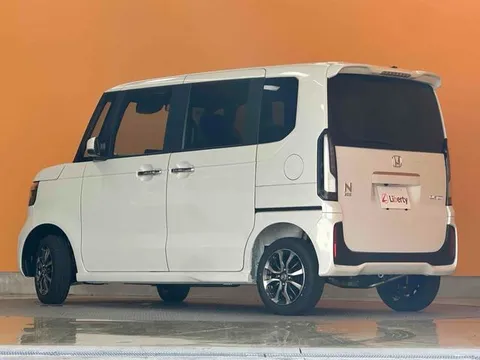 Honda N-BOX Custom