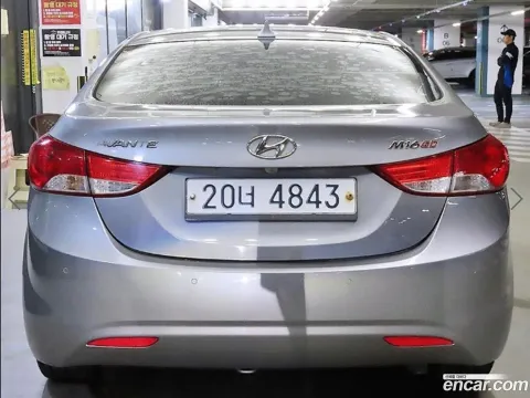 Hyundai Elantra (Avante)