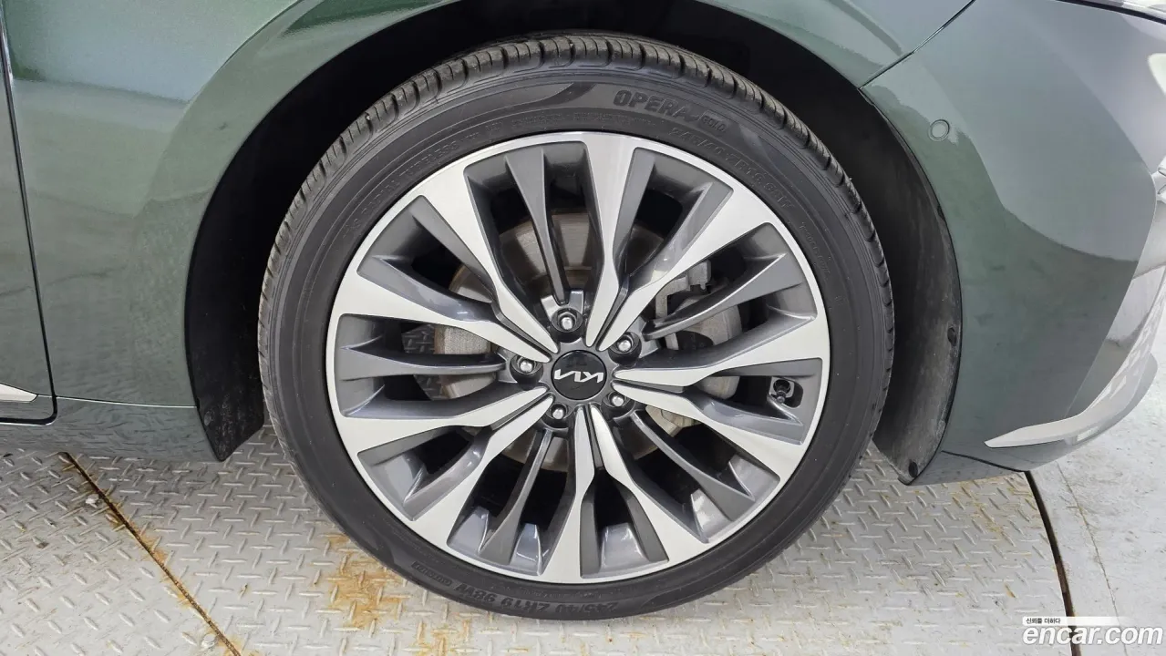 Kia K8