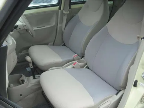 Daihatsu Esse
