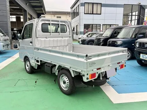 Nissan Clipper Truck
