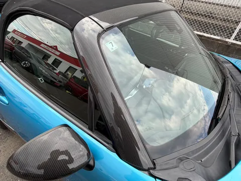 Mazda MX-5 (Roadster)