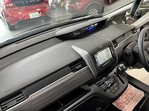 Honda Freed Plus