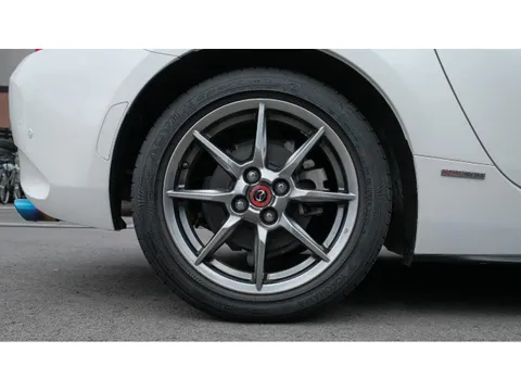 Mazda MX-5 (Roadster)