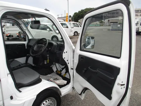 Nissan Clipper Truck