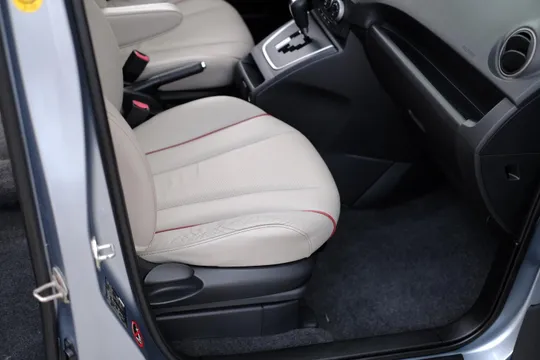 Mazda Mazda 5