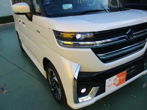 Suzuki Spacia Custom