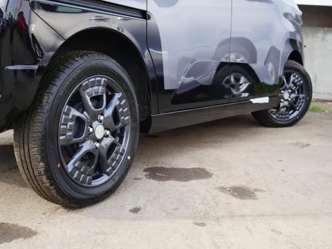 Mitsubishi Delica Mini