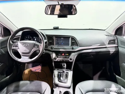 Hyundai Elantra (Avante)