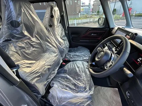 Suzuki Spacia Custom