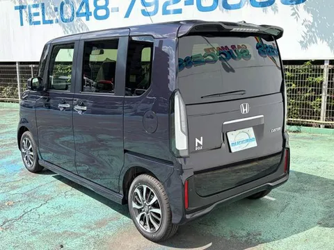 Honda N-BOX Custom