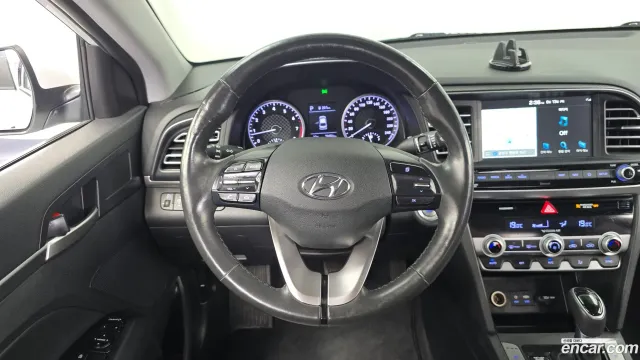 Hyundai Elantra (Avante)
