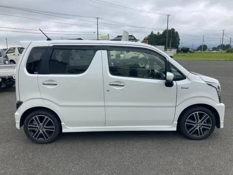 Suzuki Wagon R Stingray