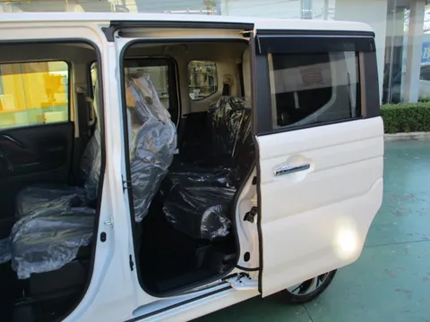 Suzuki Spacia Custom