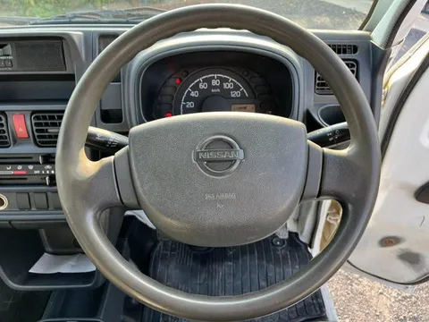 Nissan Clipper Truck