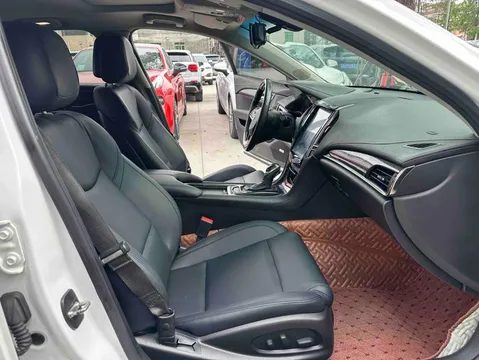 Cadillac ATS-L