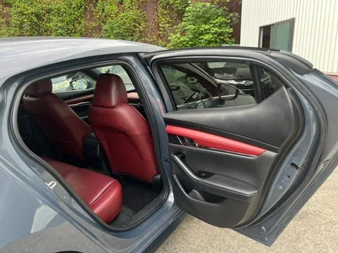 Mazda MAZDA3 Fastback