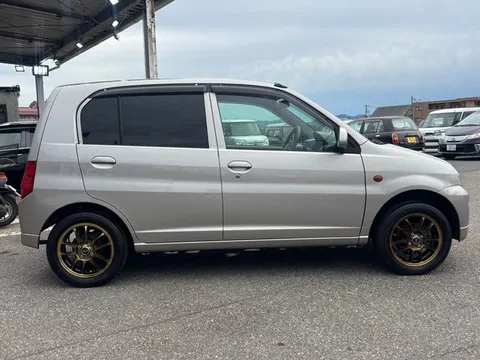 Mitsubishi Minica