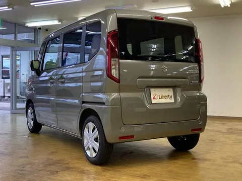 Suzuki Spacia