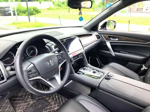 Honda UR-V