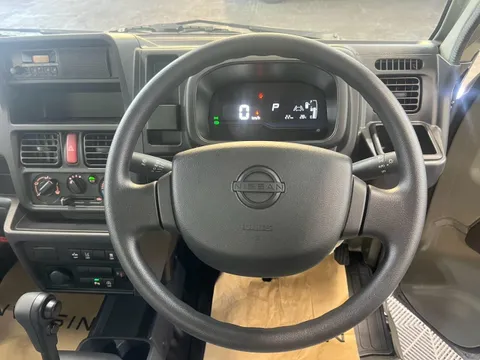Nissan Clipper Truck
