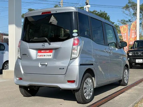 Nissan Dayz Roox