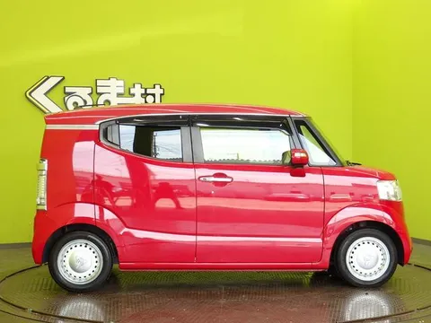 Honda N-BOX Slash