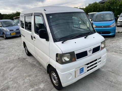 Nissan Clipper Van