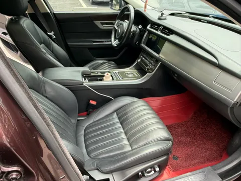 Jaguar XFL