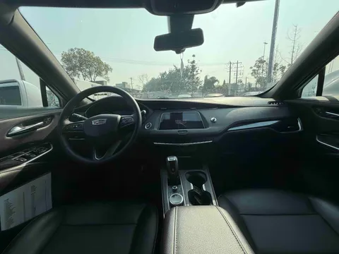 Cadillac XT4