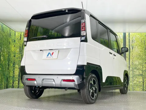 Mitsubishi Delica Mini