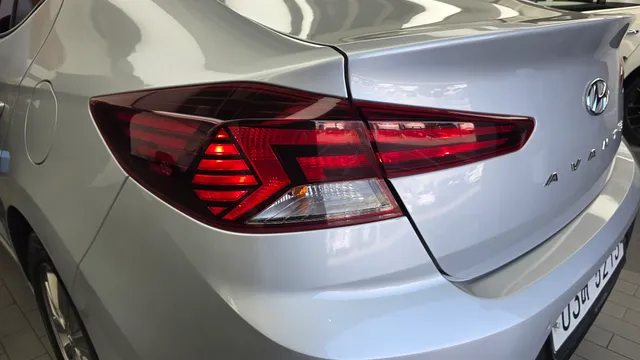 Hyundai Elantra (Avante)