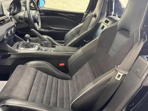 Mazda MX-5 (Roadster)