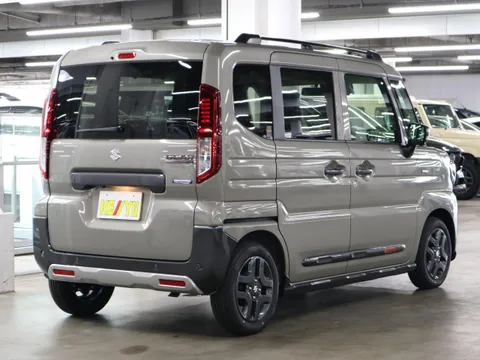 Suzuki Spacia Gear