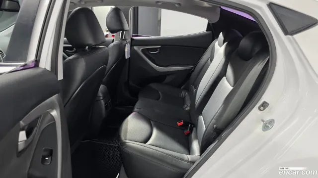 Hyundai Elantra (Avante)
