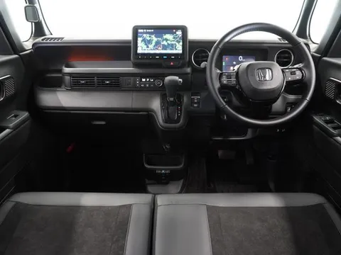 Honda N-BOX Custom
