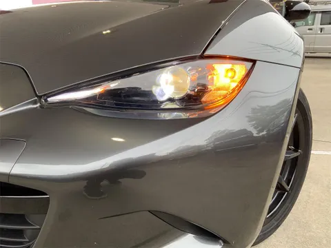 Mazda MX-5 (Roadster)