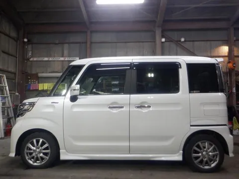 Suzuki Spacia Custom