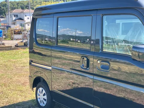 Nissan Clipper Van