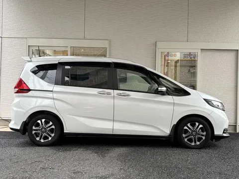 Honda Freed Plus