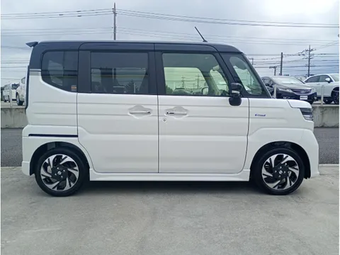 Suzuki Spacia Custom
